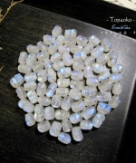 天然斯里蘭卡高透體彩藍月光石貔貅直孔珠